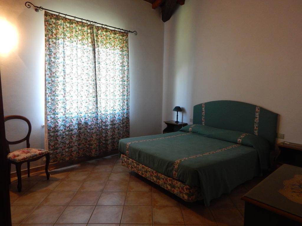 Bed and Breakfast I Lecci Леричі Екстер'єр фото